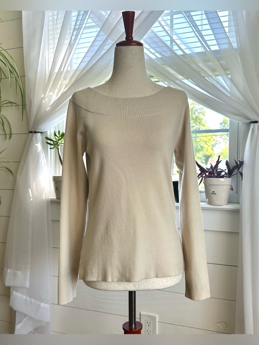 LOFT Cream Knit Boatneck Sweater Flattering Ribbed Collar Size Medium
